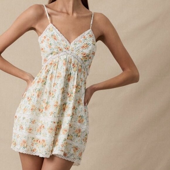 1 LEFT!! HEART WANTS ORANGE FLORAL MINI DRESS - Picture 1 of 3